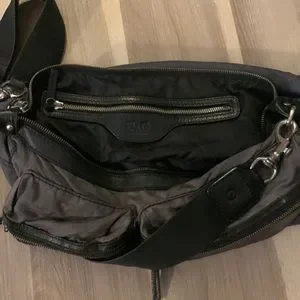 【D&G】Dolce&Gabbana DG Nylon Samboil メッセンジャーバッグ ドルチェアンドガッパーナ D&G ショルダーバッグ メッセンジャー